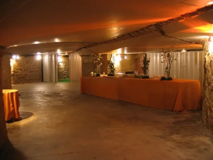 Bar des Caves de la croix douillard à Amboise, venez reserver pour votre evenement